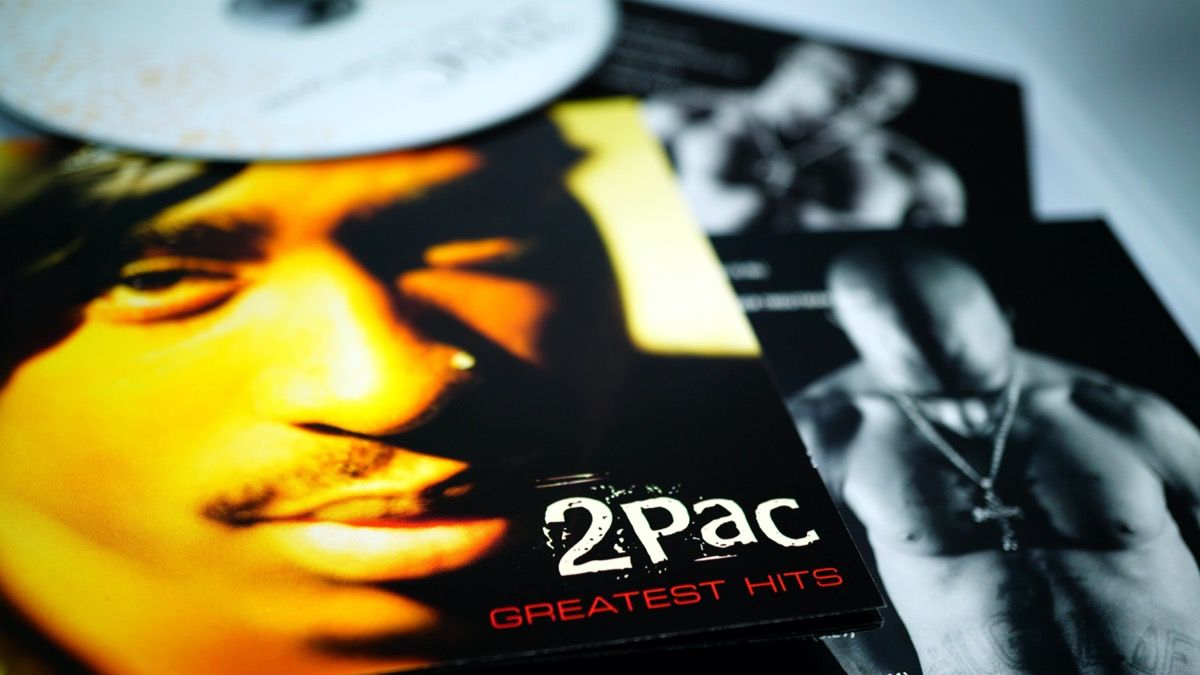 „Tupac Greatest Hits“ kompaktinių diskų įdėklas