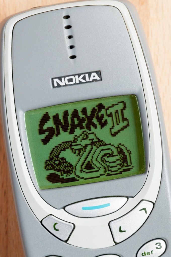 Nokia-telefon med Snake-videospel, nostalgi från 1900-talet