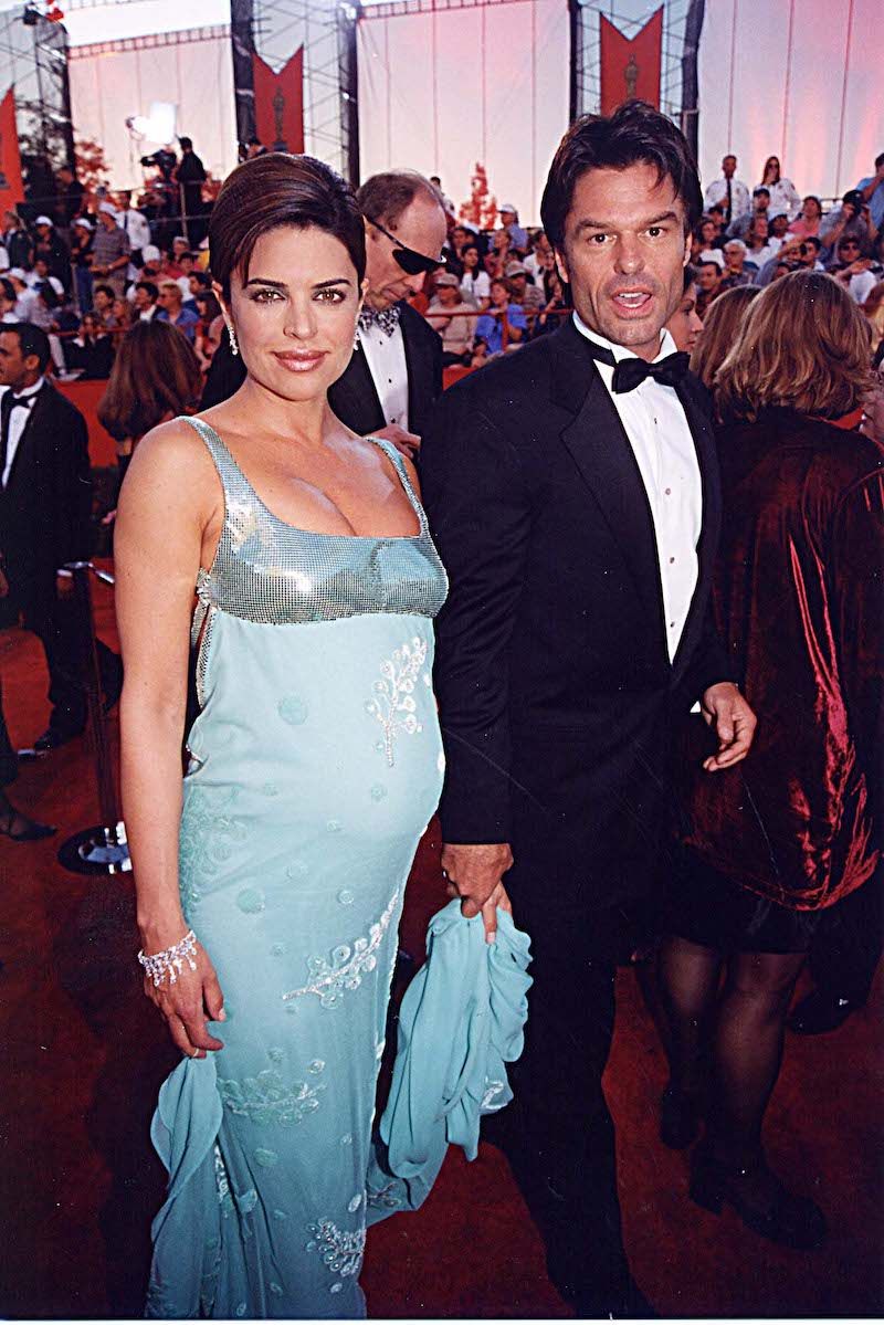 Lisa Rinna e Harry Hamlin no Oscar de 1998 em Los Angeles