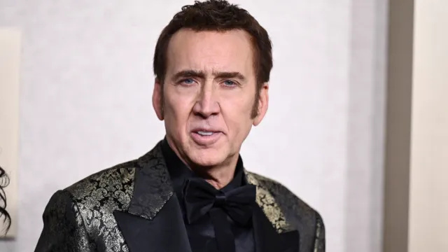 Según se informa, Nicolas Cage gastó 150 millones de dólares en 15 casas y pulpos como mascota