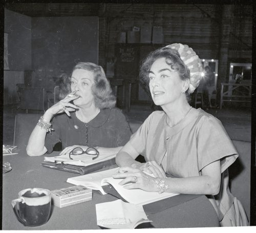   Bette Davis y Joan Crawford ensayando para"What Ever Happened to Baby Jane?"