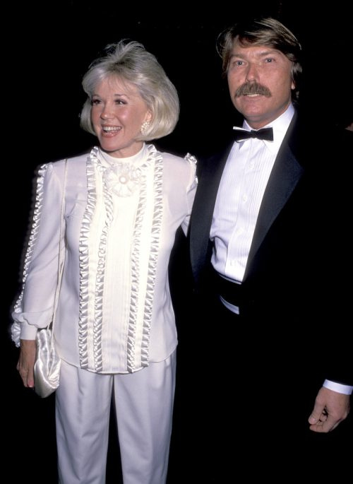   Doris Day y Terry Melcher en los Globos de Oro de 1989