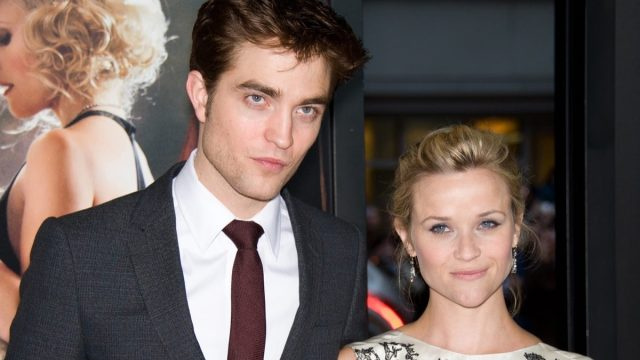 Por qué Reese Witherspoon dijo que besar a su coprotagonista Robert Pattinson 'no era agradable'