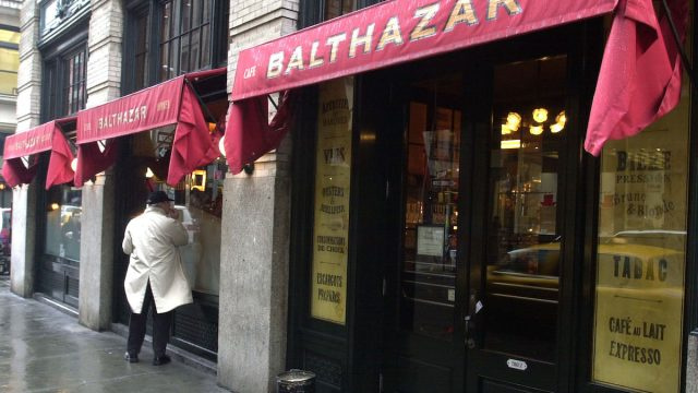 Tento televízny hostiteľ bol verejne zakázaný v reštaurácii NYC za to, že bol „urážlivý“