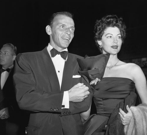   Frank Sinatra y Ava Gardner en el estreno de"The Snows of Kilimanjaro" in 1952