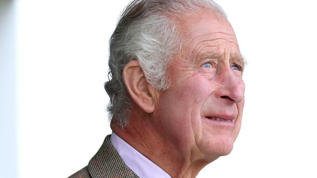 Kuninglik ekspert väidab, et kuningas Charles peab 'valitsema' hertsoginnat, kes on 'rogune'