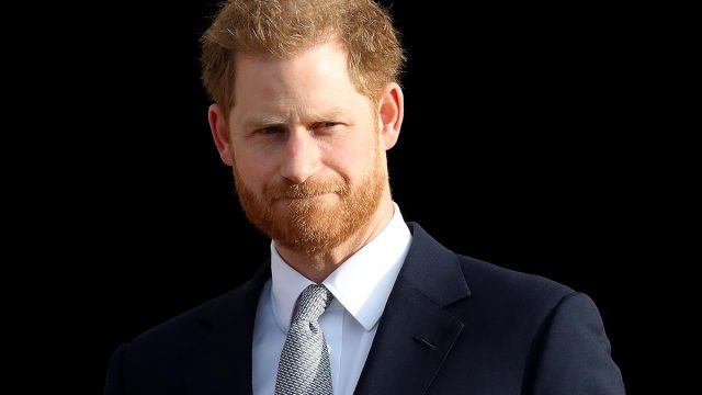 Royal Fans er rasende over 'straffende' behandling af prins Harry. Her er hvorfor.