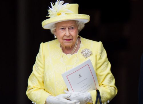   Reina Elizabeth II