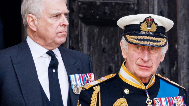 Odbacivanje kralja Charlesa prema 'osramoćenom' princu Andrewu 'uopće nije bilo slučajnost', tvrdi kraljevski stručnjak