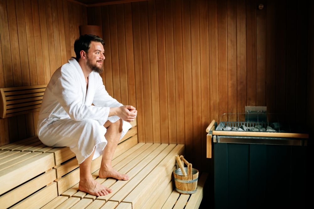 hete kerel in sauna