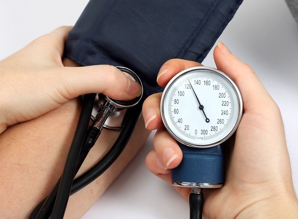 prueba de presión arterial Presión arterial más baja