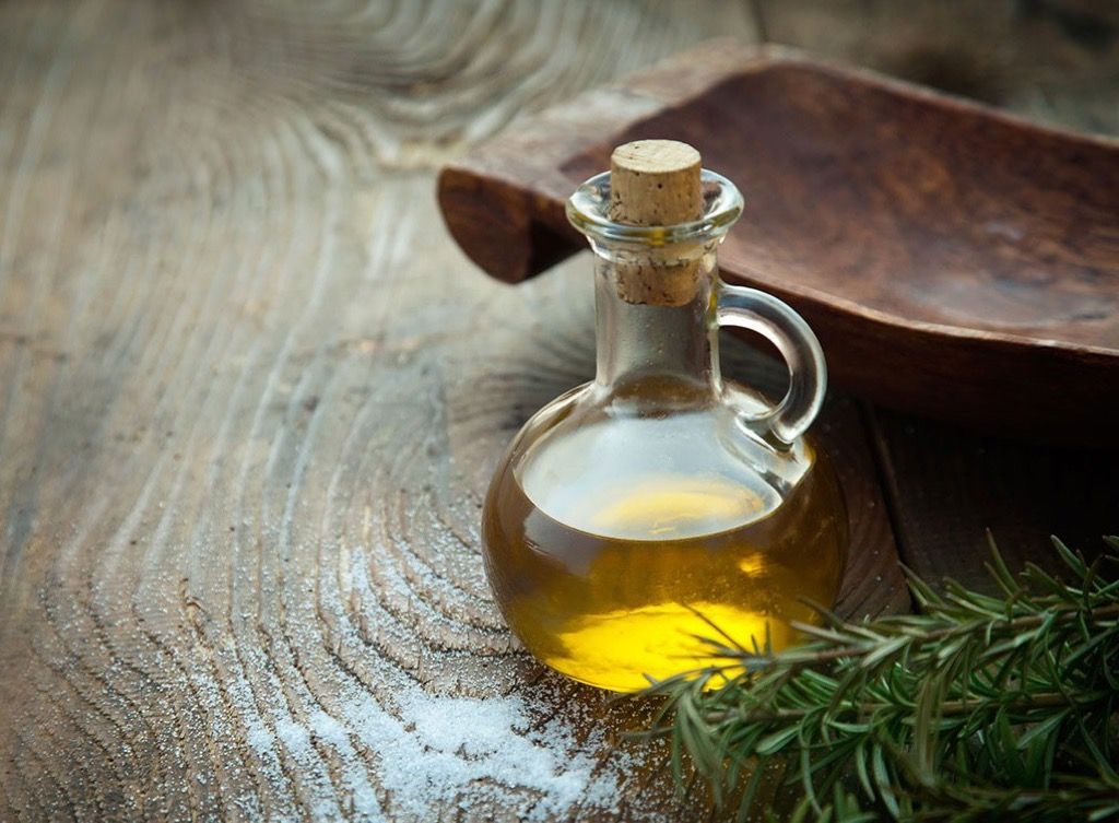 tabiat minyak zaitun yang berkaitan dengan jangka hayat yang lebih lama