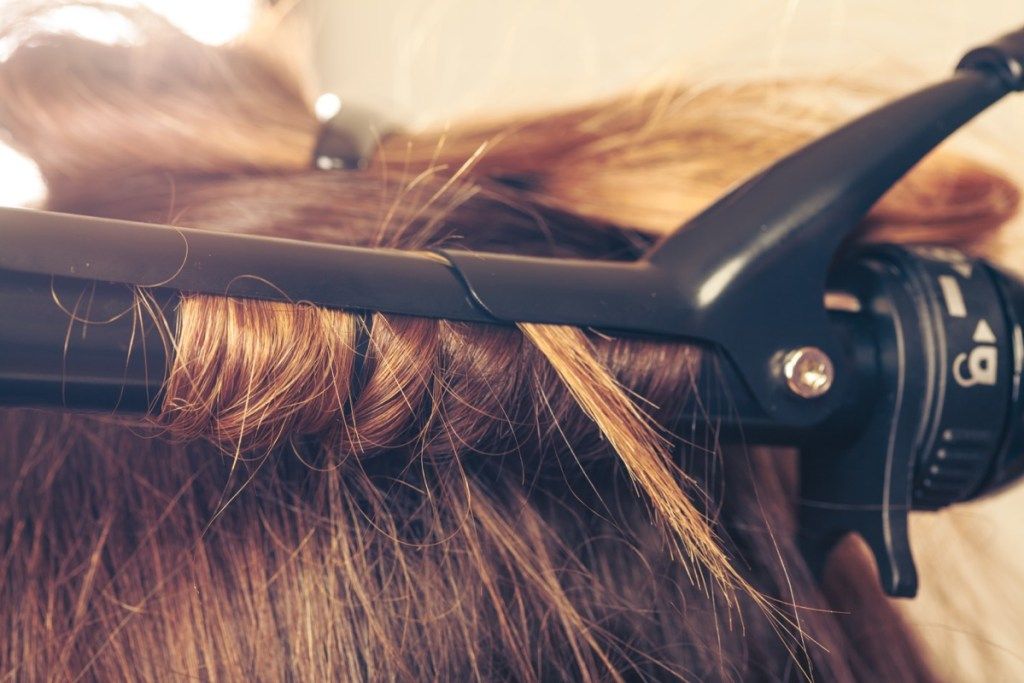 15 maneras en que las mujeres mayores de 40 años se lastiman el cabello