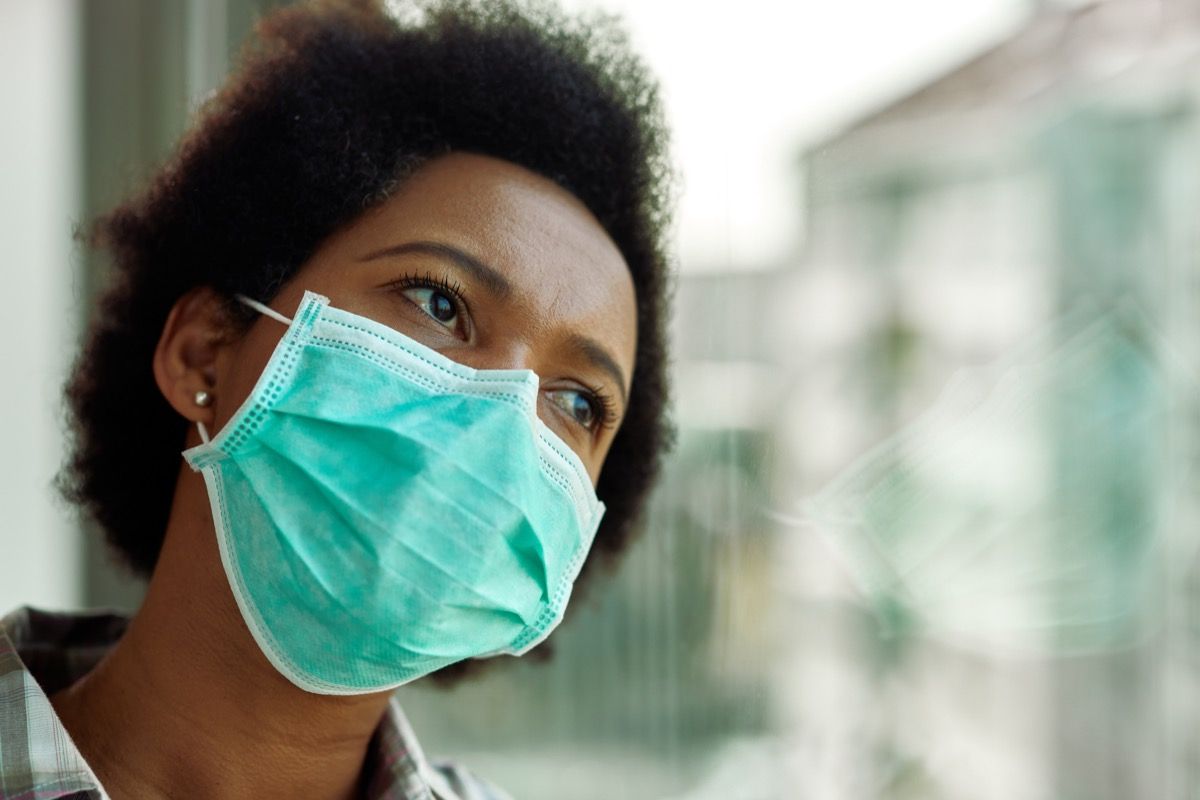 ڈاکٹر فوکی کا کہنا ہے کہ یہ تب ہے جب آپ اپنے چہرے کے ماسک کو پھینک سکتے ہو