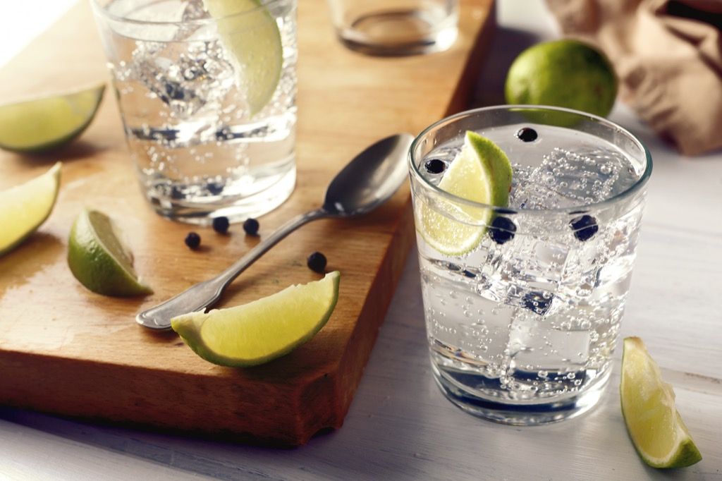 Gin și tonic, cocktailuri