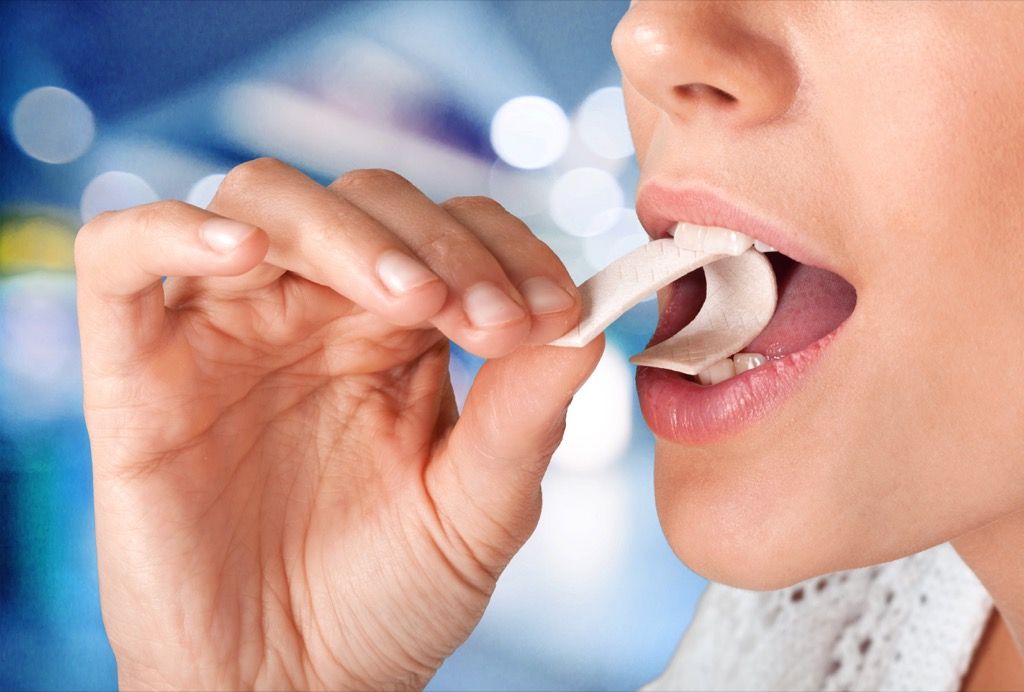 навици за дъвчене на дъвка, културни грешки, останете стройни