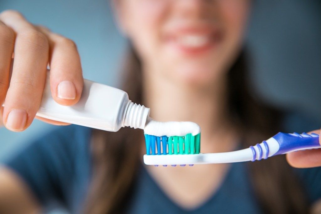 kvinna, tandborste, tandkräm, skrubba, närbild, horisontell, bakgrund
