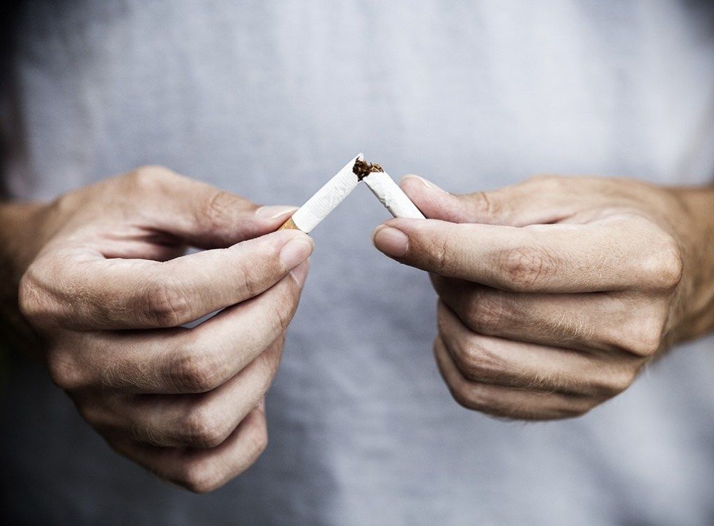 Bỏ thuốc lá giúp loại bỏ nếp nhăn