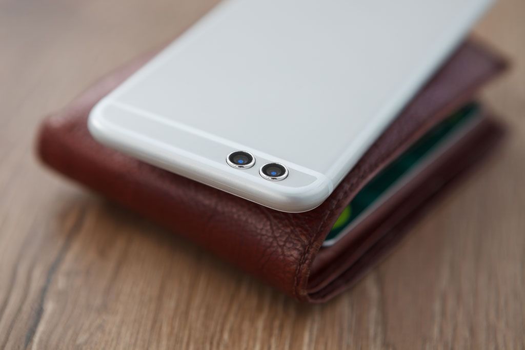 telefon in denarnica mobilni telefon iphone