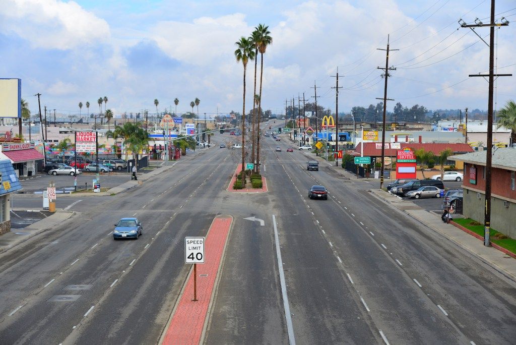 بیکرس فیلڈ کیلیفورنیا کا گلی کا منظر