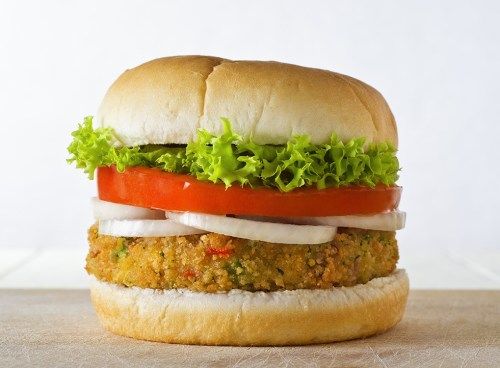 Köögiviljaburgeri ebatervislik toit
