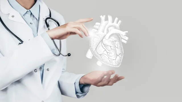   Ārsts un sirds vizuālā diagramma