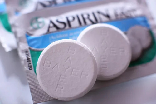   Divas aspirīna tabletes