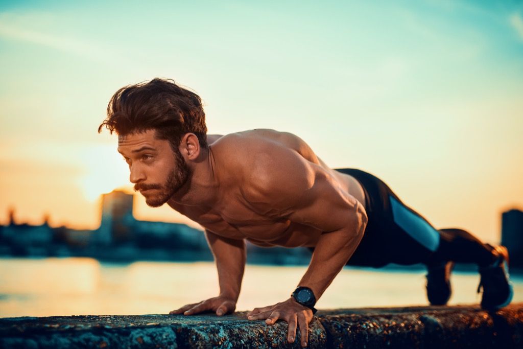 10 veidi, kā ātri iegūt muskuļus