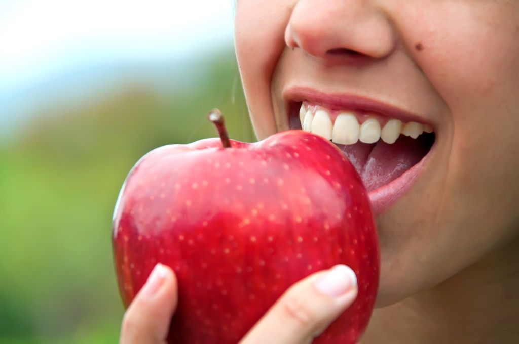 سیب کی صحت 40 سے زیادہ عمر کے کھانے