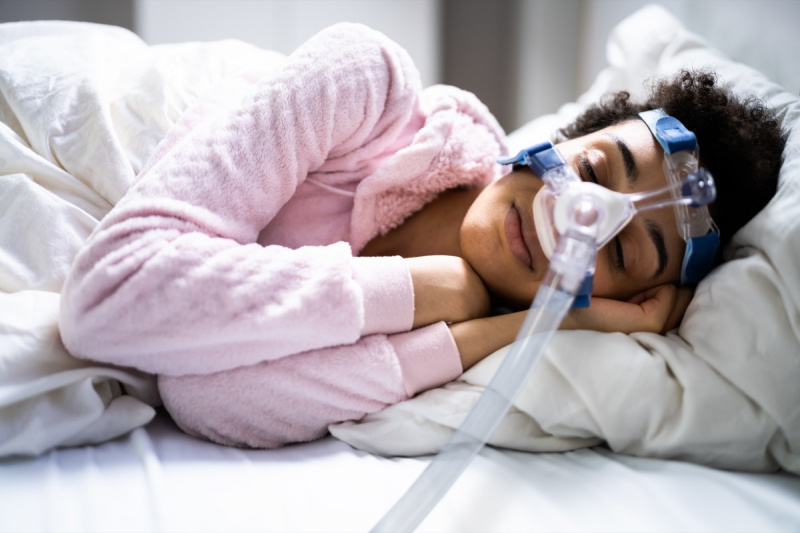  Equipo de máscara de oxígeno para la apnea del sueño y máquina CPAP