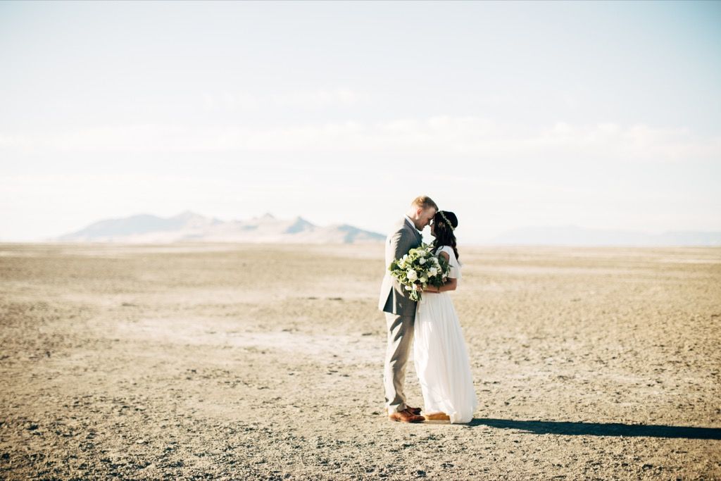 Boda en el desierto de Utah Esta es la edad a la que la mayoría de las personas se casan en todos los estados de EE. UU.