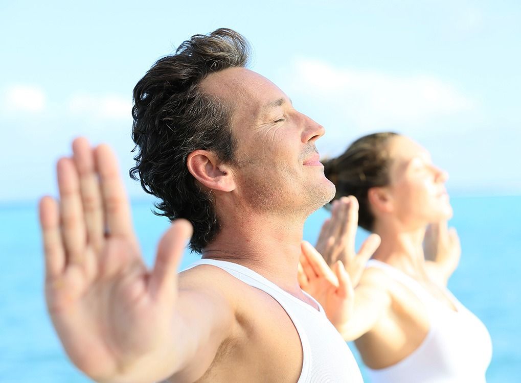 joga ir relaksējoša aktivitāte pāriem