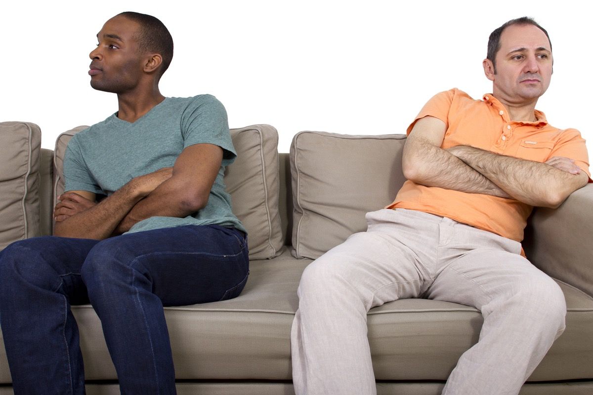 interracial HBT par har en krangel