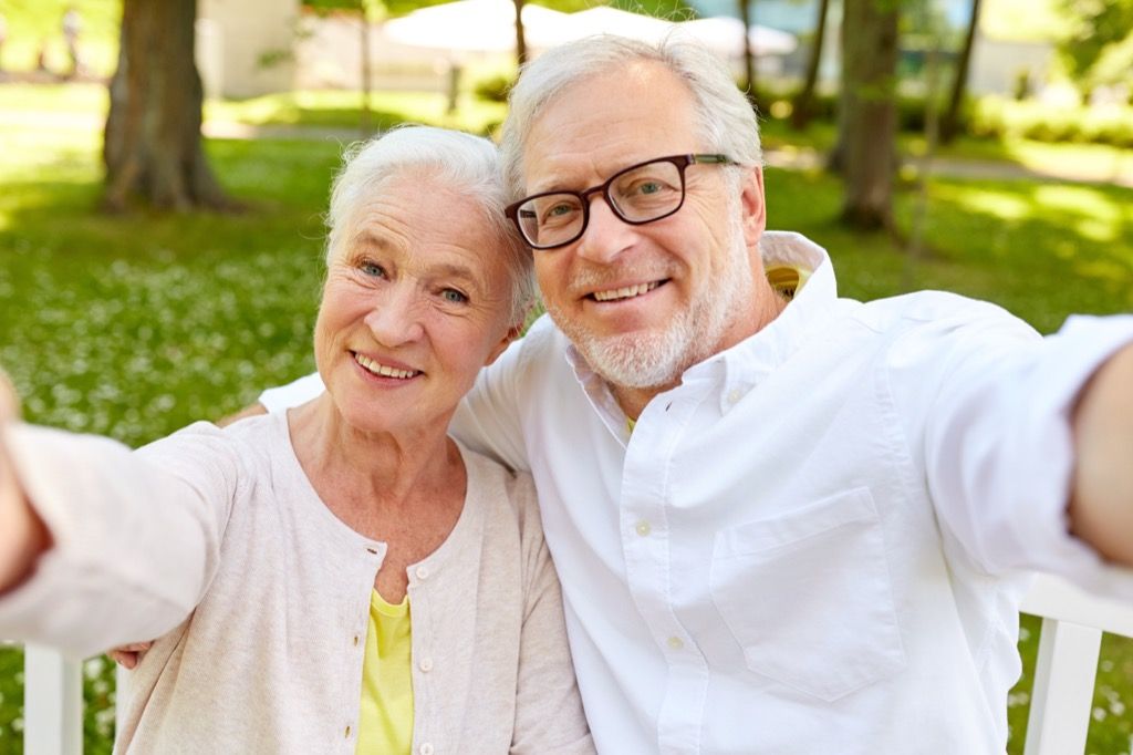 selfie pre starých ľudí, veci, ktoré hovoria starí ľudia, sa rozvádzajú v 40 rokoch