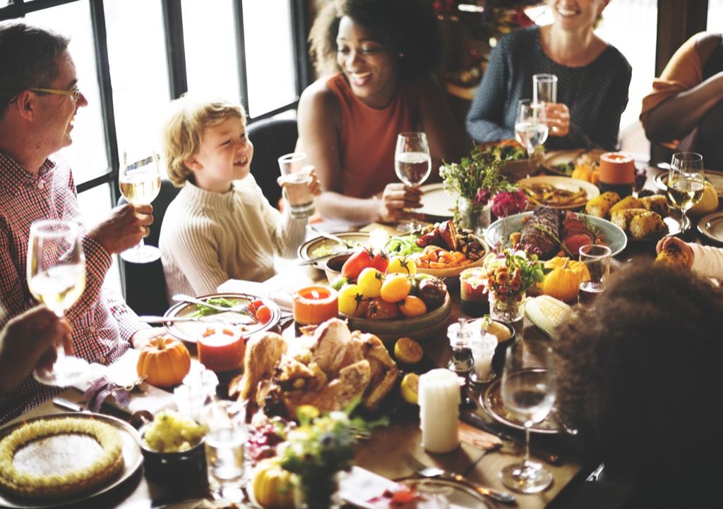 Обязательство по семейному ужину на День благодарения