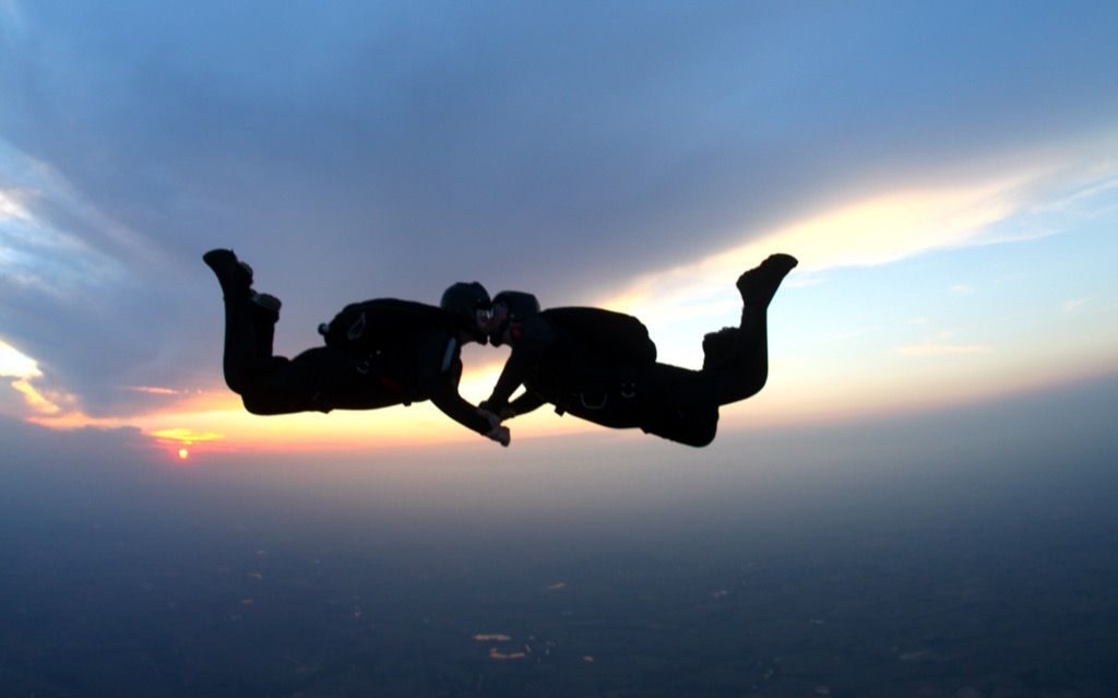 ไอเดียวันวาเลนไทน์ skydive ไอเดียวันที่ดีที่สุด