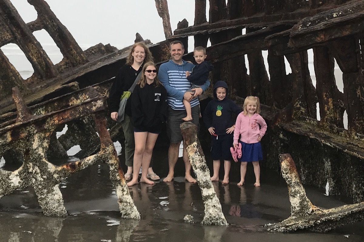 Jared Jones a jeho štyri deti, otec, ktorý opustil prácu, aby zostal doma