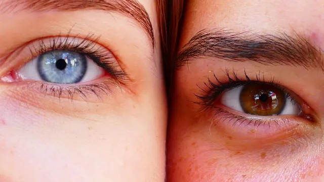 3 manieren waarop uw ogen uw persoonlijkheid onthullen, volgens een gezichtslezer