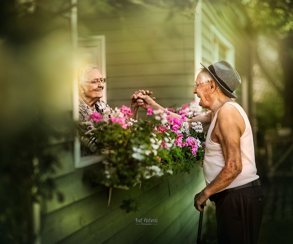 couple de personnes âgées