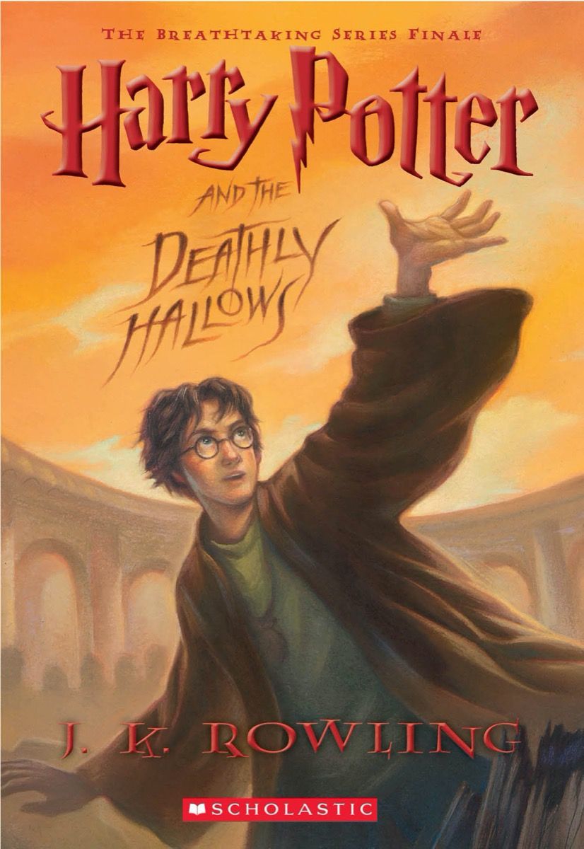 Hario Poterio ir mirties relikvijų knygos viršelis