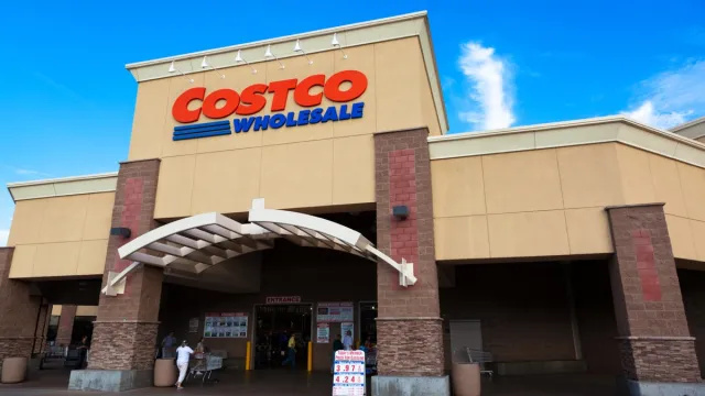 Shopper hävdar Costco Food gjorde henne 'våldsamt sjuk' mitt i Listeria-utbrottet