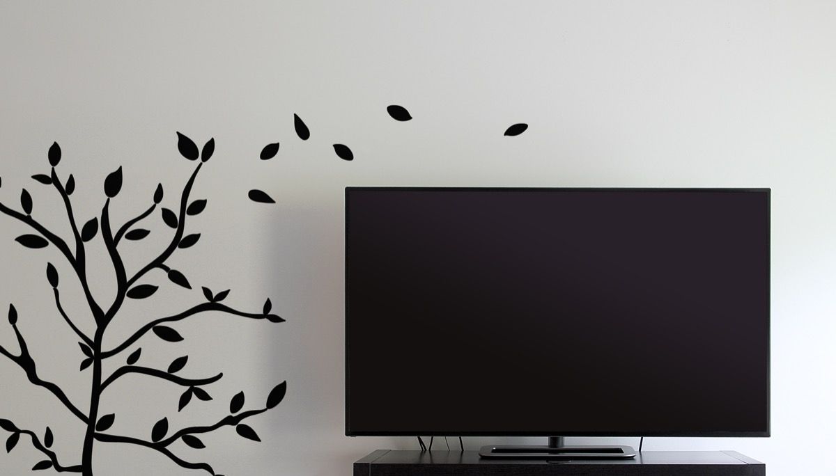 sienos lipdukas už televizoriaus