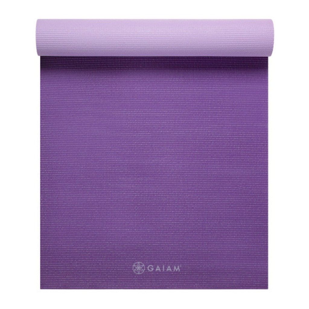 estera de yoga púrpura