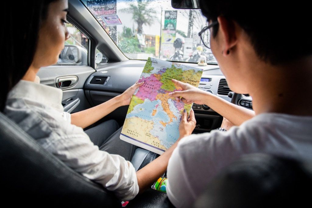 посочване на карта в кола, най-жаргонните думи във всяка държава