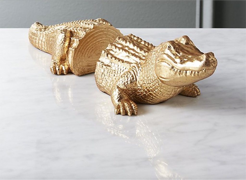 Zelta aligatora grāmata beidzas