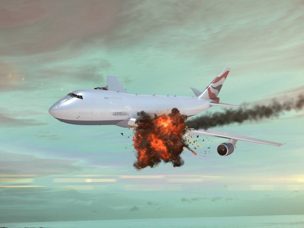 آسمان میں دھماکے کے ساتھ ہوائی جہاز