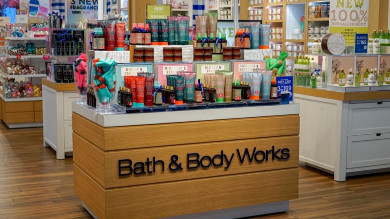   Bath and Body Works produkter på hyllor