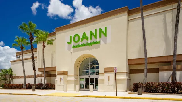JOANN Shoppers φοβούνται δραστικές αλλαγές εν μέσω χρεοκοπίας: 'Αρνούμαι να πάω στο Hobby Lobby'