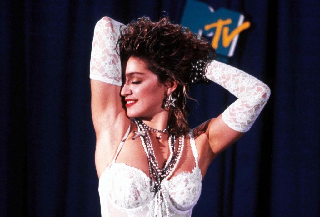 Madonna ve svatebních šatech MTV Video Music Awards