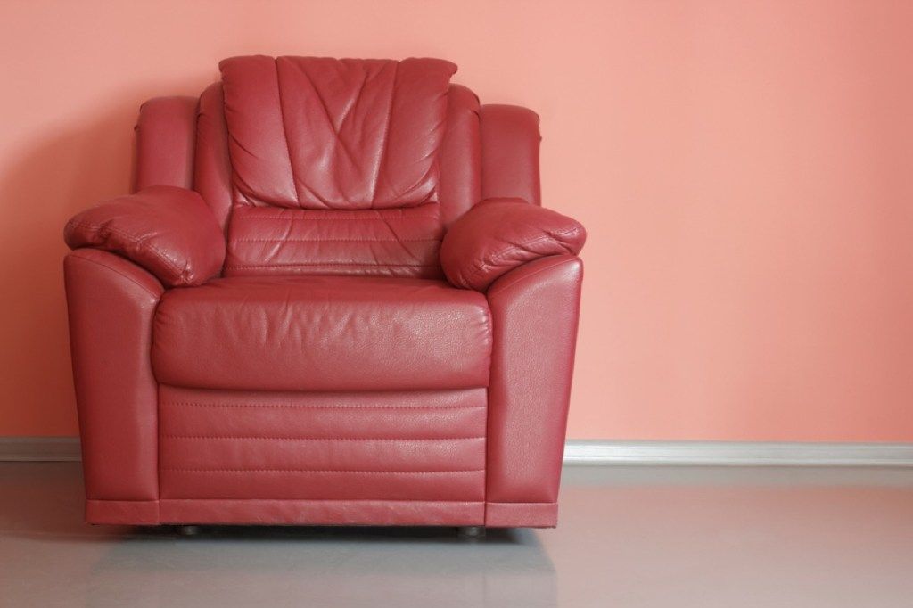 sillón reclinable de cuero, cosas que no debes